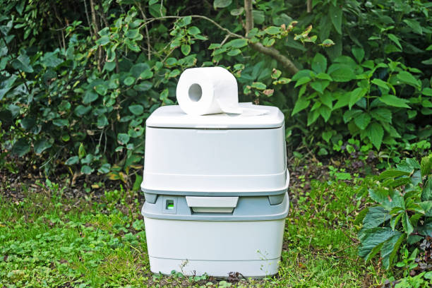 Best Porta potty rental near me  in Florissant, MO